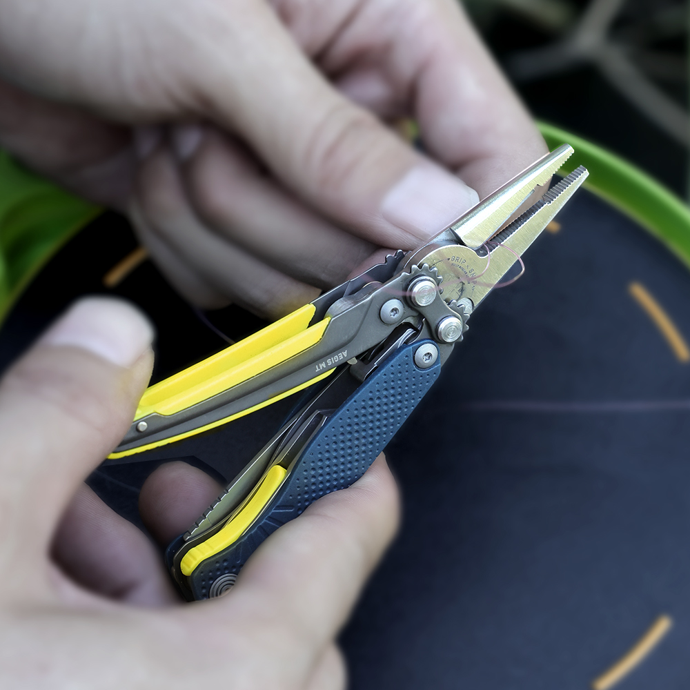 SOG 5 in 1 Aegis MT 미니 휴대용 멀티툴 - Edc Carry Pliers 리뷰 및 가격